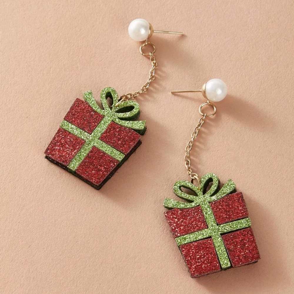 Adorable Gift Box Drop Earrings